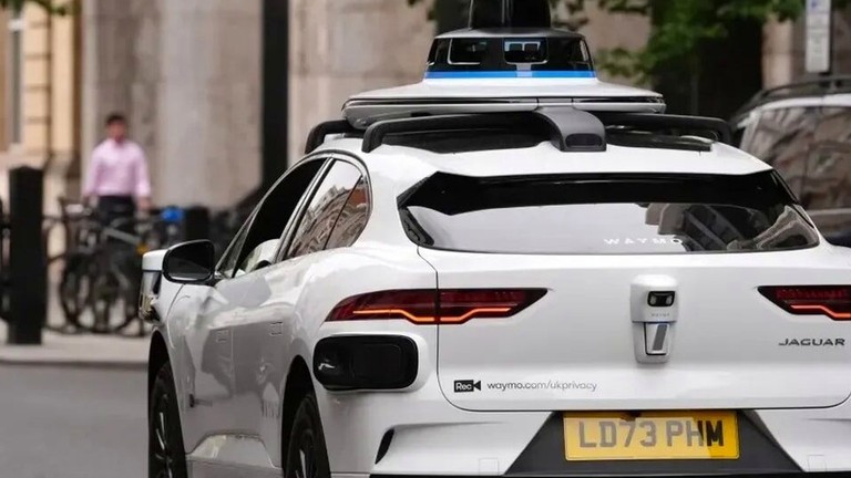Waymo Despliega Robotaxis en Singapur: Un Nuevo Capítulo para la Movilidad Autónoma Global