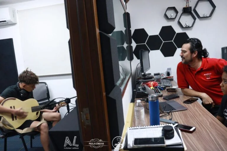 Estudio de grabaci贸n profesional en Guadalajara