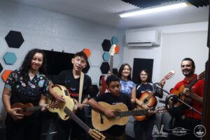 grupo de musica guitarras