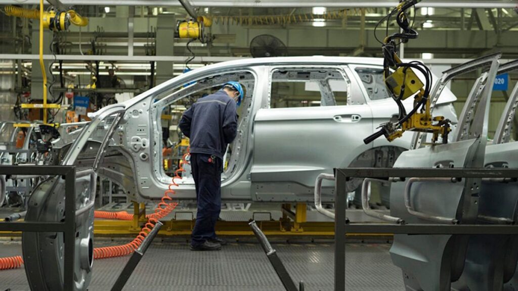 jademk_com_mx_la-gran-fuga-de-privacidad-como-los-autos-conectad